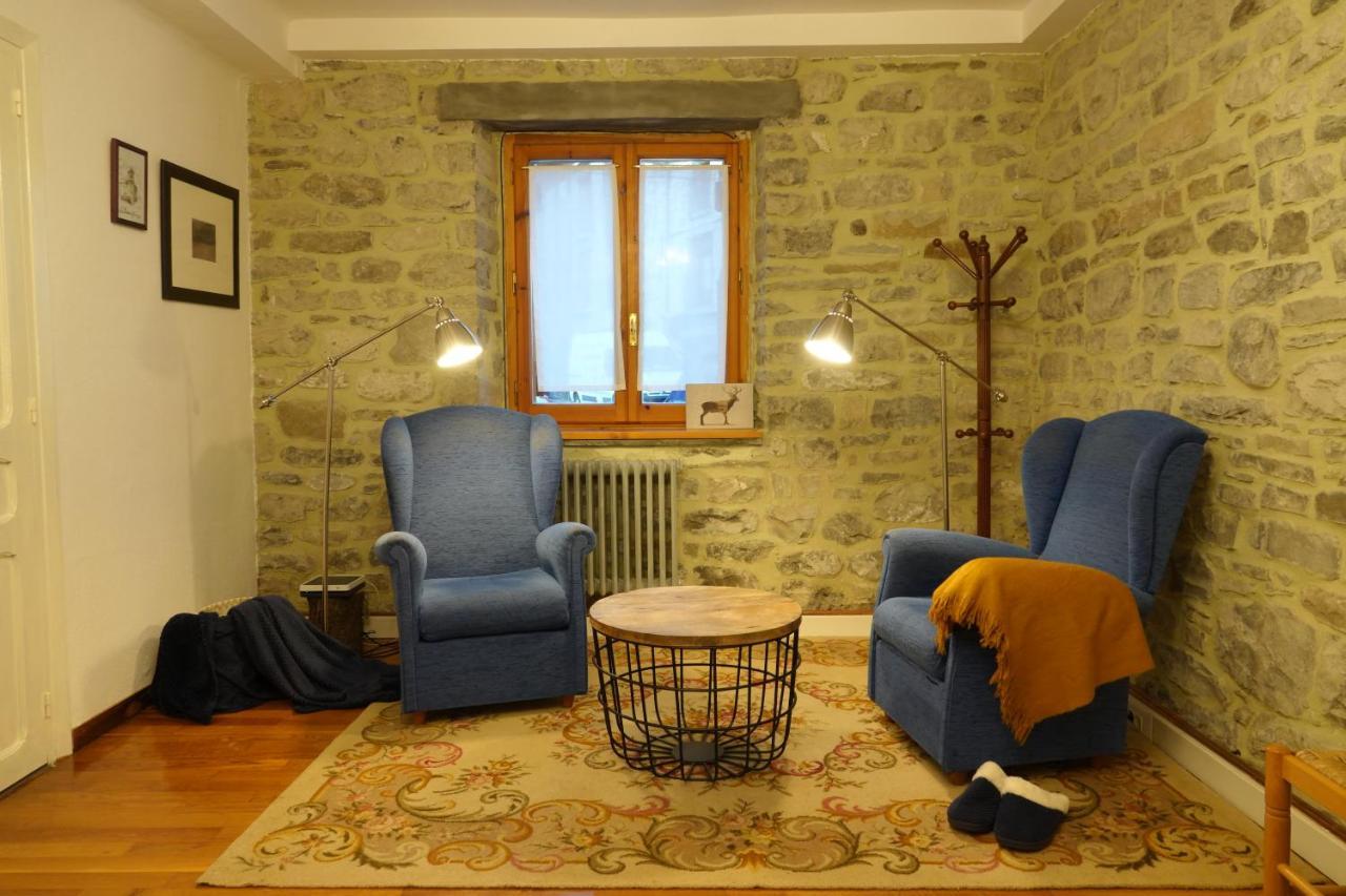 ビエスカス Cirjuana, Casa En El Centro Con Agradable Jardin Y Barbacoa By Pirineos 360ヴィラ エクステリア 写真