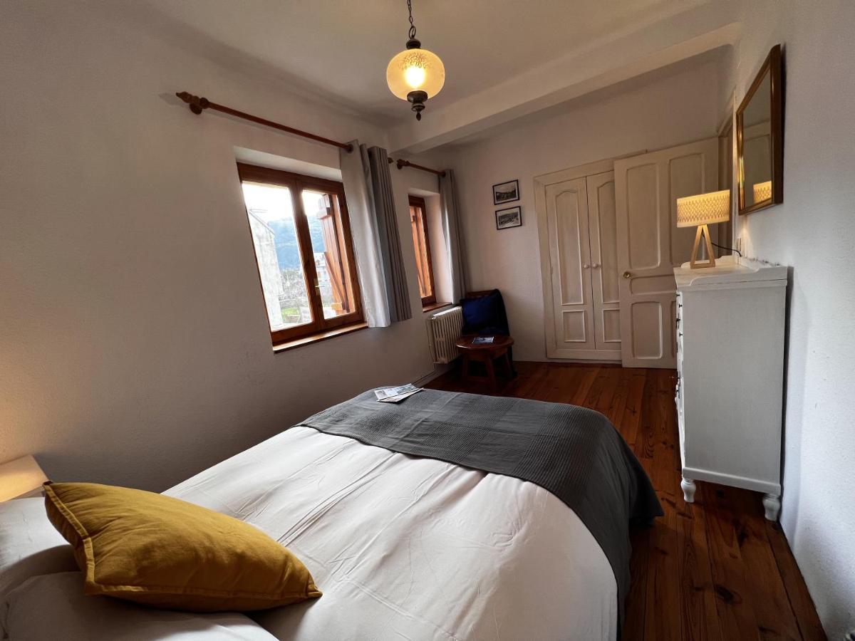 ビエスカス Cirjuana, Casa En El Centro Con Agradable Jardin Y Barbacoa By Pirineos 360ヴィラ エクステリア 写真