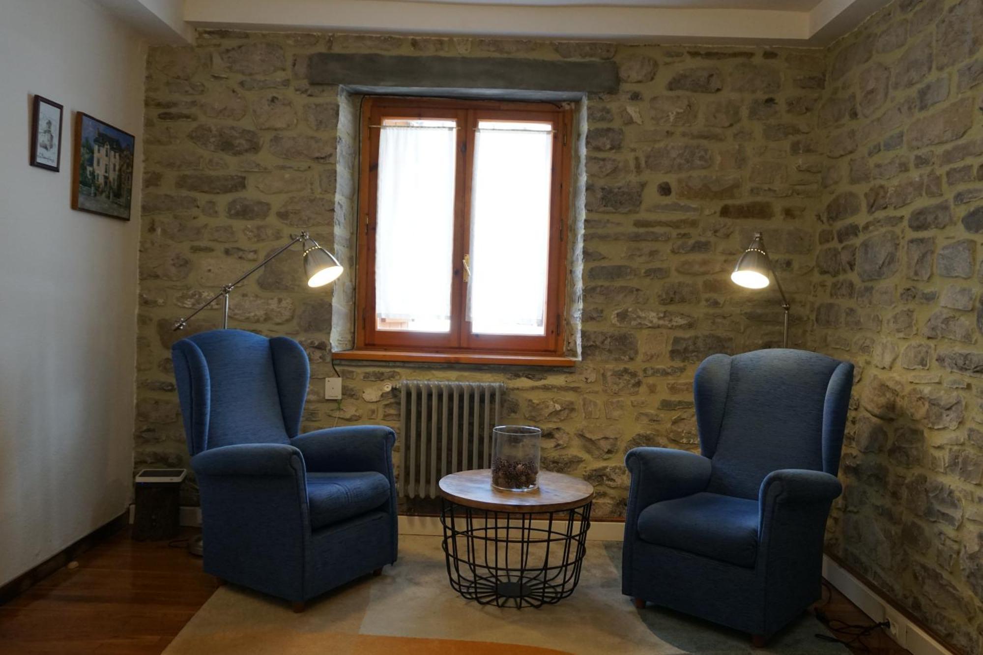 ビエスカス Cirjuana, Casa En El Centro Con Agradable Jardin Y Barbacoa By Pirineos 360ヴィラ エクステリア 写真