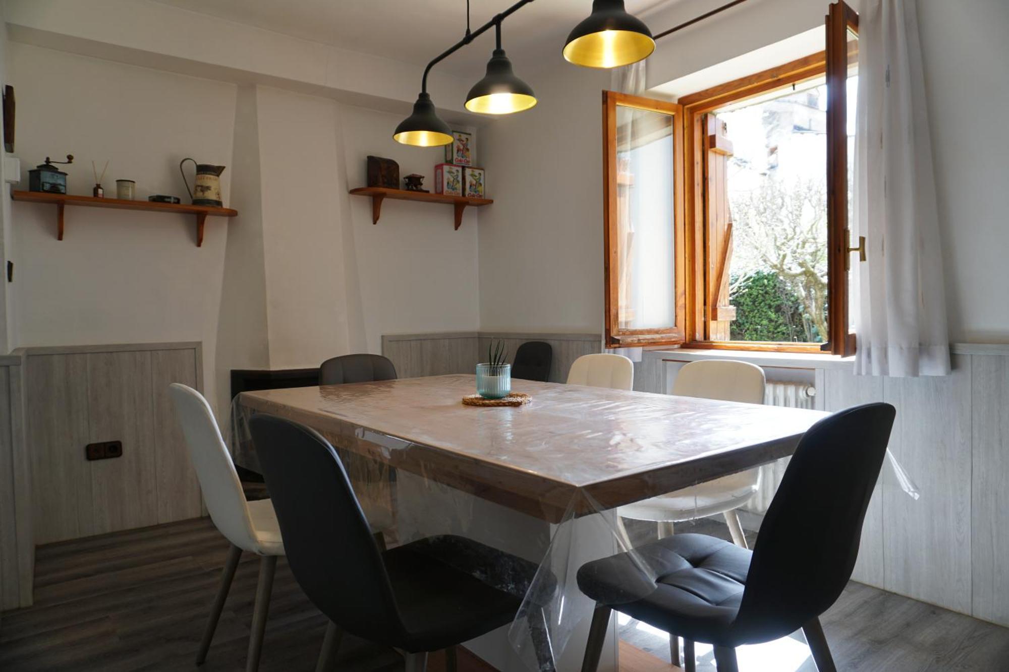 ビエスカス Cirjuana, Casa En El Centro Con Agradable Jardin Y Barbacoa By Pirineos 360ヴィラ エクステリア 写真